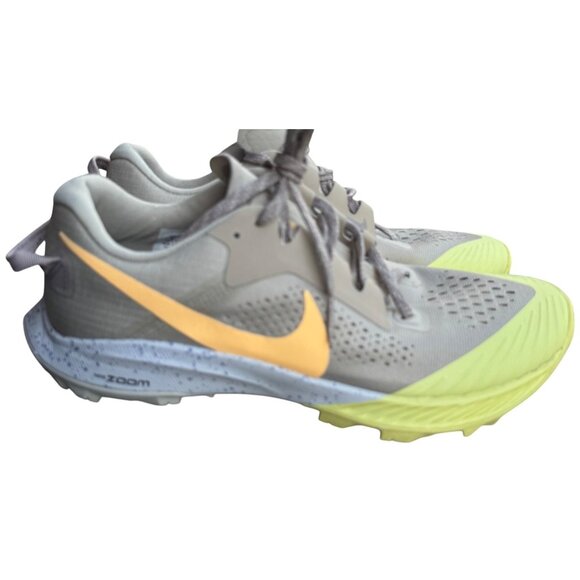 Nike Air Zoom Terra Kiger 6 Women's Size 8 Trail Running Shoes  Gray & Yellow - Picture 5 of 9